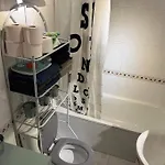 Agreable Bungalow Avec Piscine شقة تورّيفيِخا