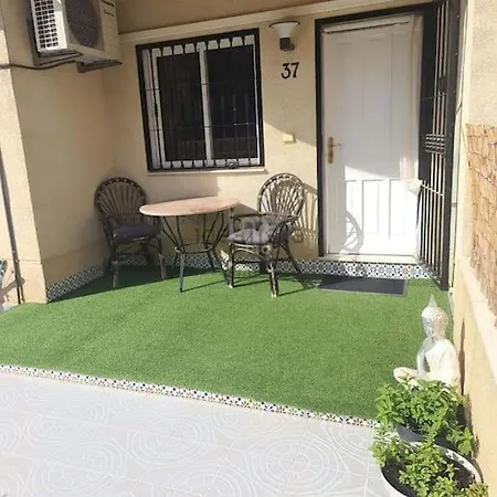 Apartment Agreable Bungalow Avec Piscine *